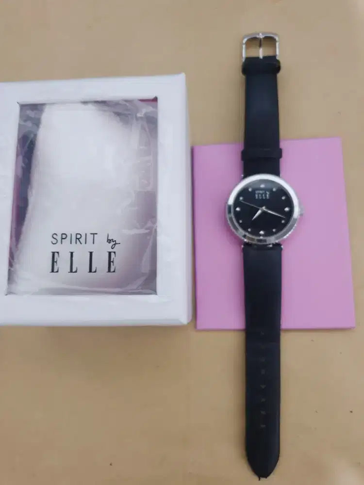 JAM TANGAN WANITA ELLE 100% Original + Dus + Buku