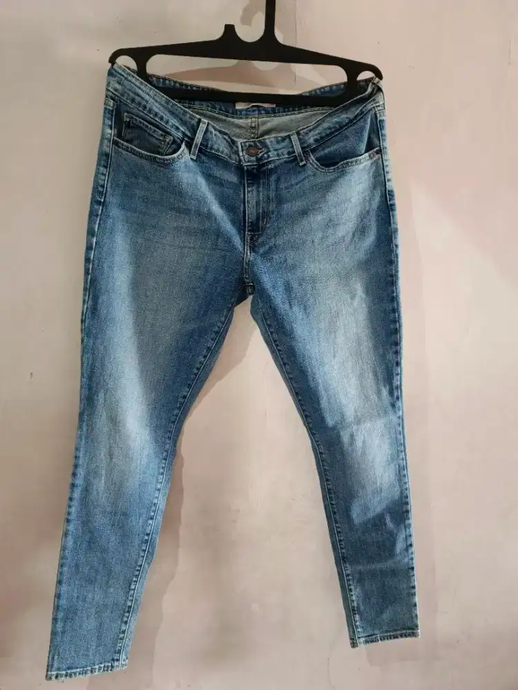 Celana jeans Levis