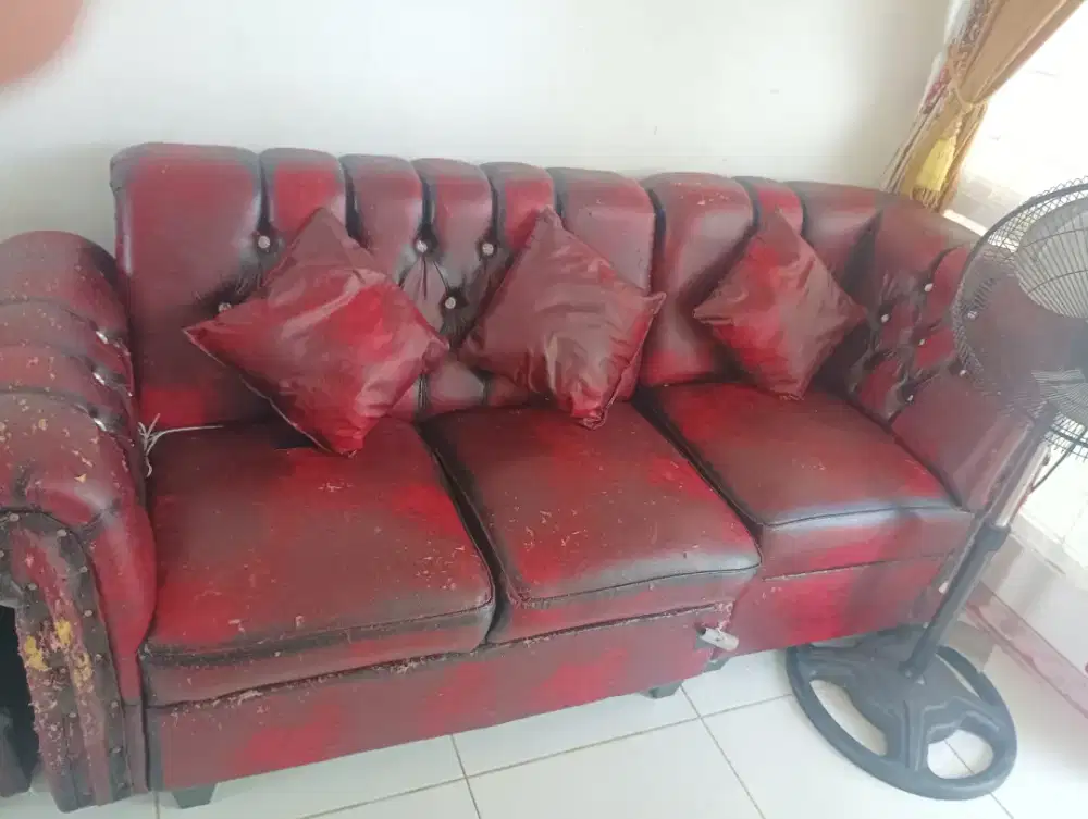 Sofa sudut minimalis 5 sheat warna merah maroon bahan oscar