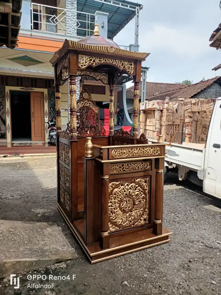 Mimbar masjid kubah 92