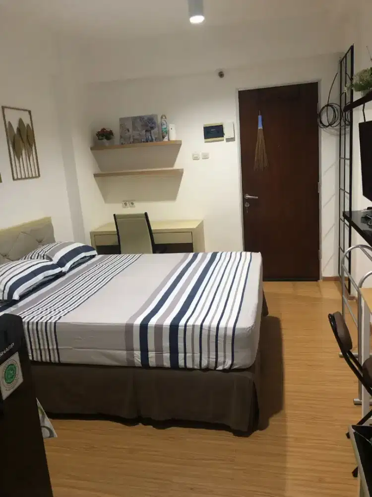 04. * DISEWAKAN apartemen Gunawangsa Manyar studio full furnish