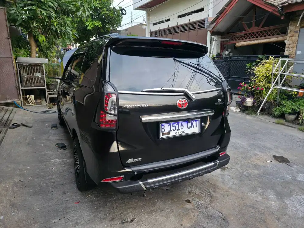 Toyota Avanza Avansa G Matic AT Tahun 2015 Hitam , 2013