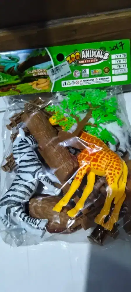 Mainan anak
Binatang 2 dan taman 2 an dan pager
