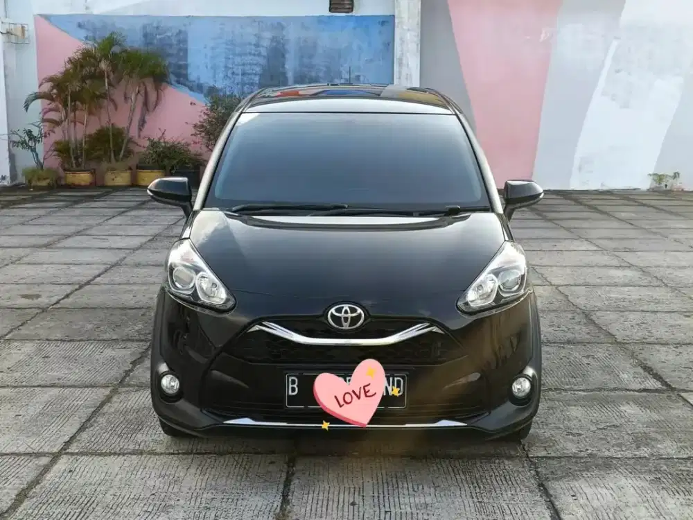 (KM32RB) TOYOTA SIENTA V 1.5 AT 2021/PJK 2-2026