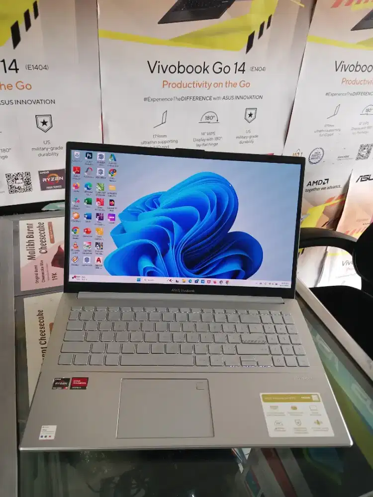 LAPTOP ASUS VIVOBOOK GO 15 AMD RYZEN 3 7320U RAM 8 SSD 512