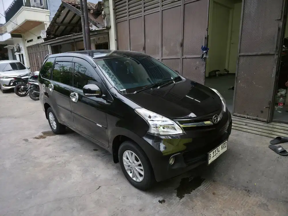 Daihatsu Xenia R Deluxe 1300cc 1.3 Manual MT Tahun 2015 Hitam , 2013