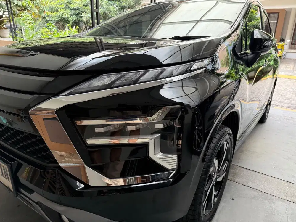 Xpander Ultimate AT 2023 Hitam face lift original.