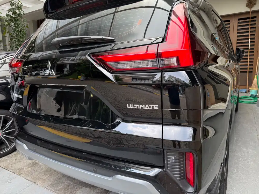 Xpander Ultimate AT 2023 Hitam face lift original.