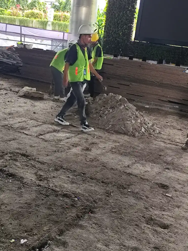 Tukang kayu, Tukang bangunan