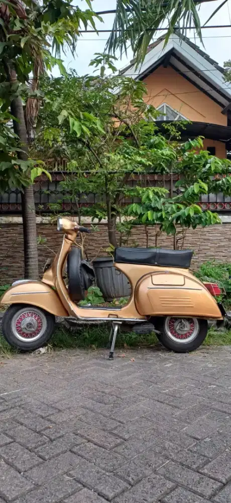 Vespa Sprint Latin Gold 1973