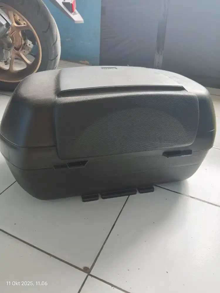 Box Shad SH42 dan bracket Shad