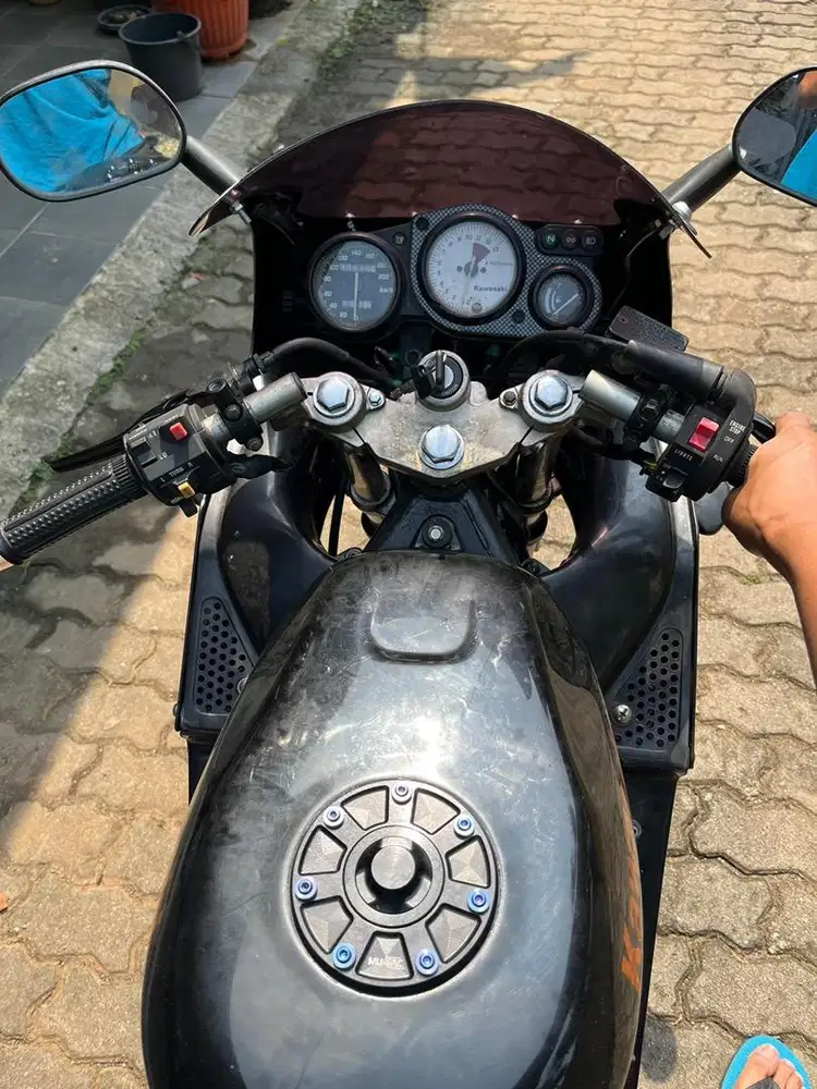 Di jual ninja rr old