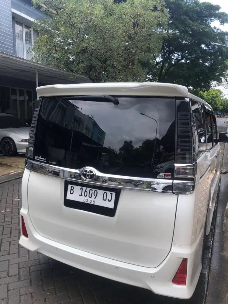 Toyota Voxy 2018 Bensin