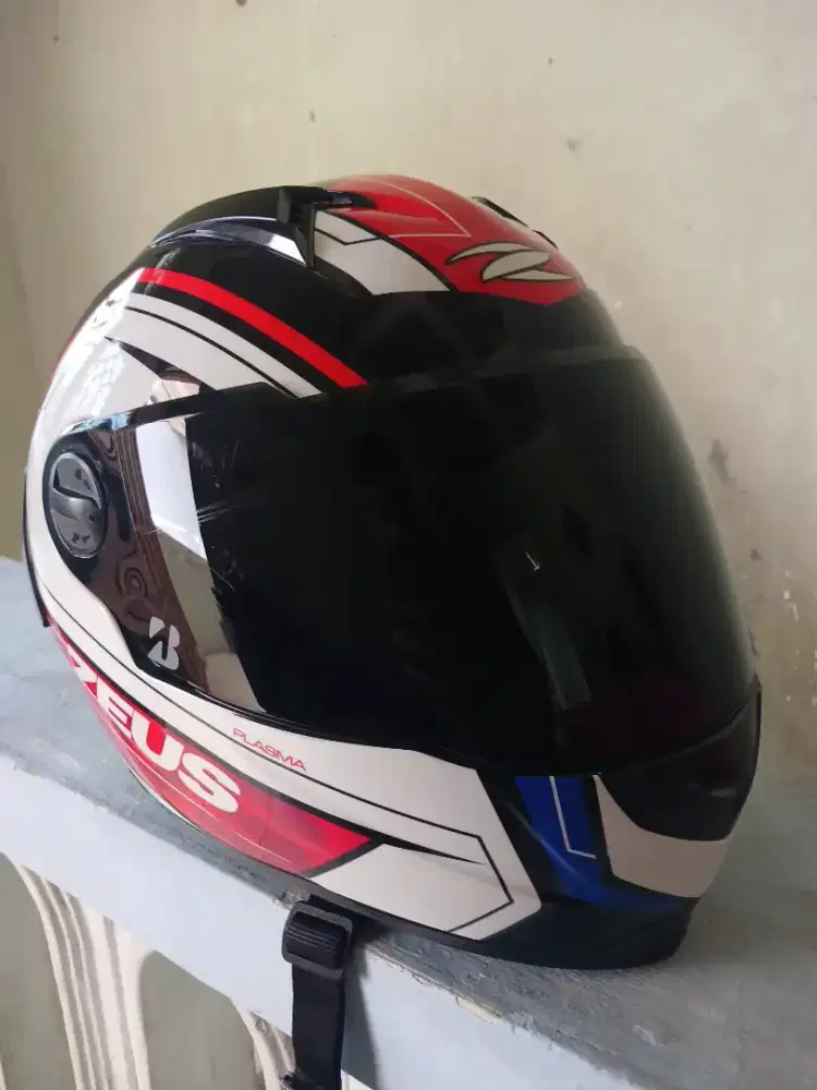 Helm zeus plasma