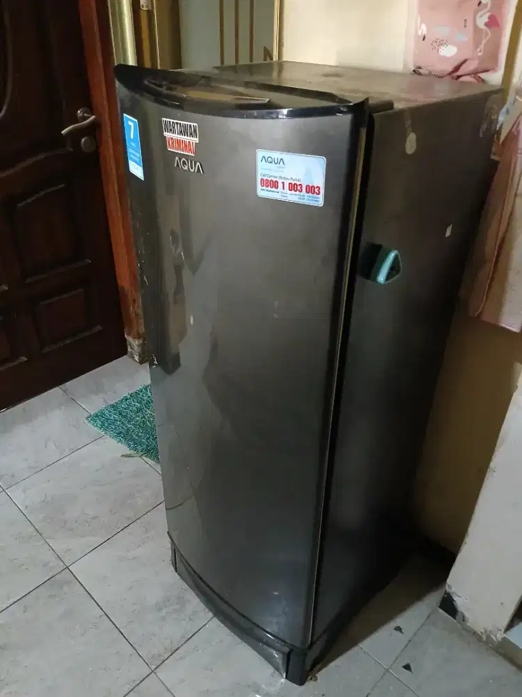 Kulkas Lemari Es 1 Pintu Aqua / GAK DINGIN