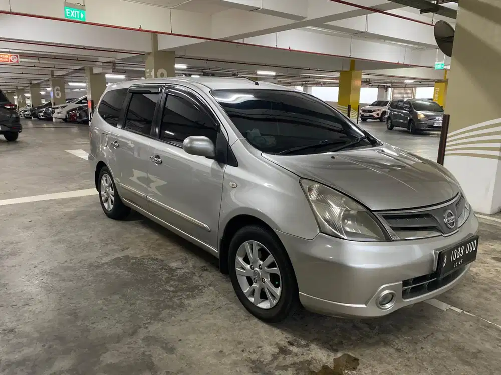Nissan Grand livina 2012 Bensin