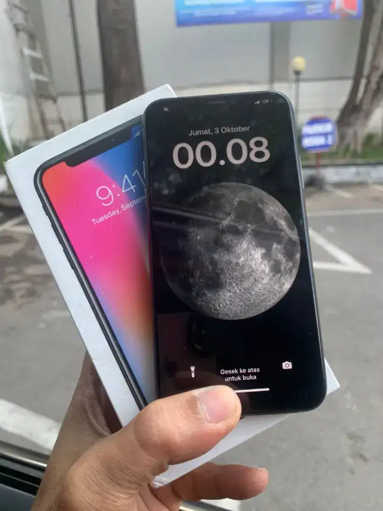 Iphone X 64gb hitam mulus semua kartu lancar gak ada minus
