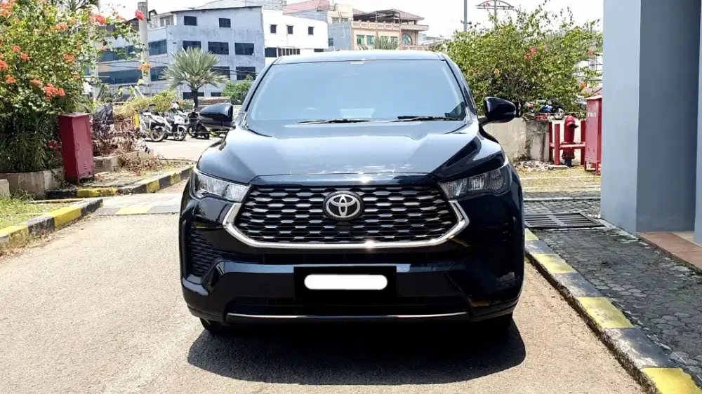 Toyota kijang innova zenix g hybrid cvt 2024 hitam