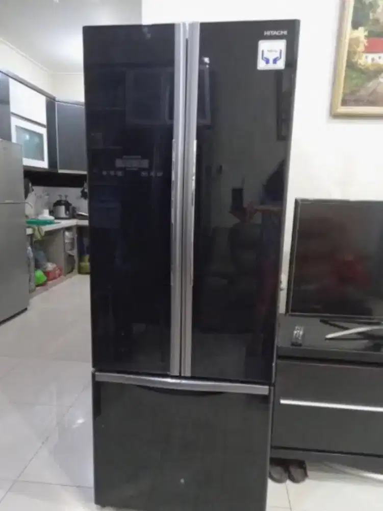 Dijual Kulkas merk HITACHI RWB55