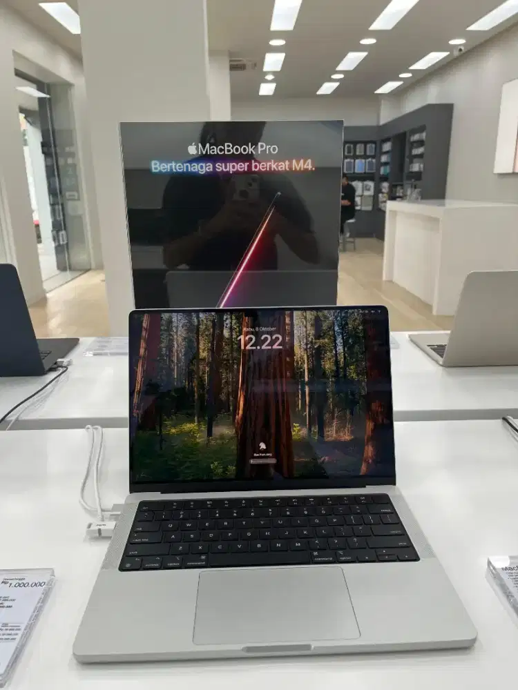 MacBook Pro M4 Cicilan Homecredit