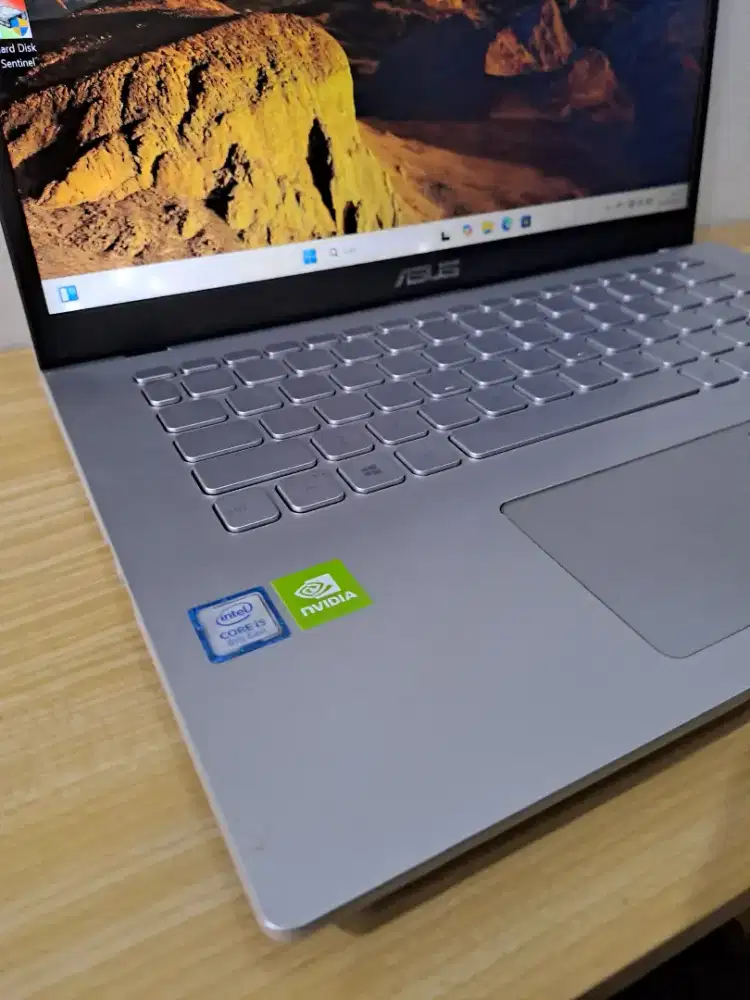 Asus A409FJ core i5 gen 8 ram 8/512 ssd Full HD nvidia mx230