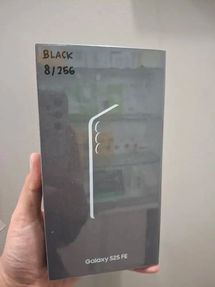 Samsung S25fe 8/256gb Free galaxy fit 3