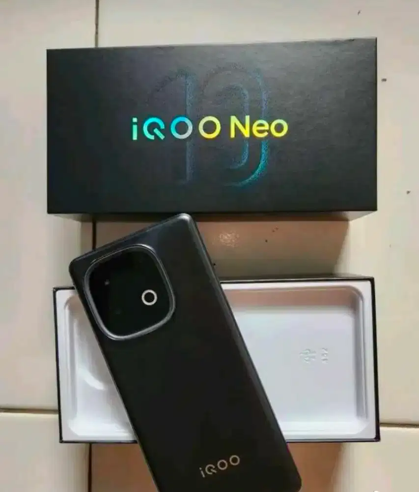 iqoo neo 10 8/256 5g gaming