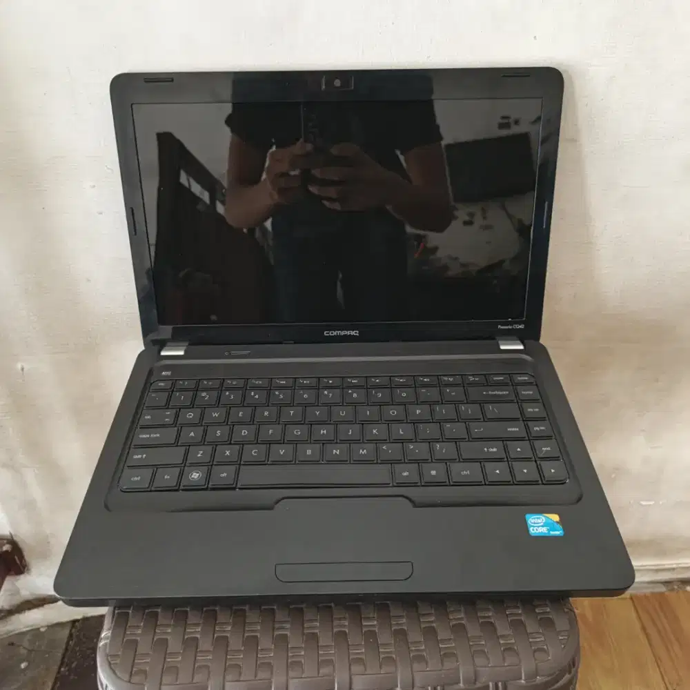 JUAL LAPTOP COMPAQ Presario CQ42 INTEL CORE i3 M370 RAM4GB,HDD320GB