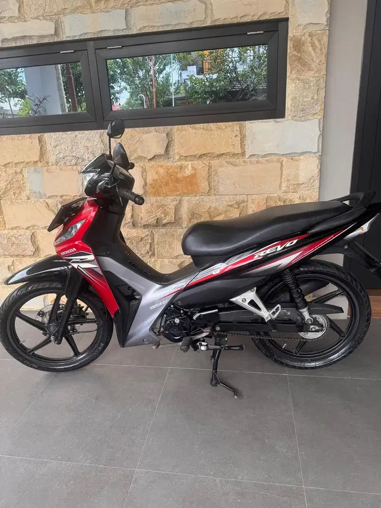 Revo fi 2014  cw tangan 1