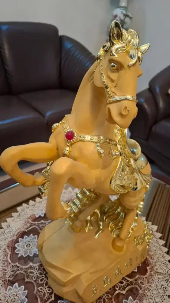 PATUNG KUDA - PAJANGAN GOLDEN HORSE FENG SHUI SYMBOS SUCCESS FORTUNE