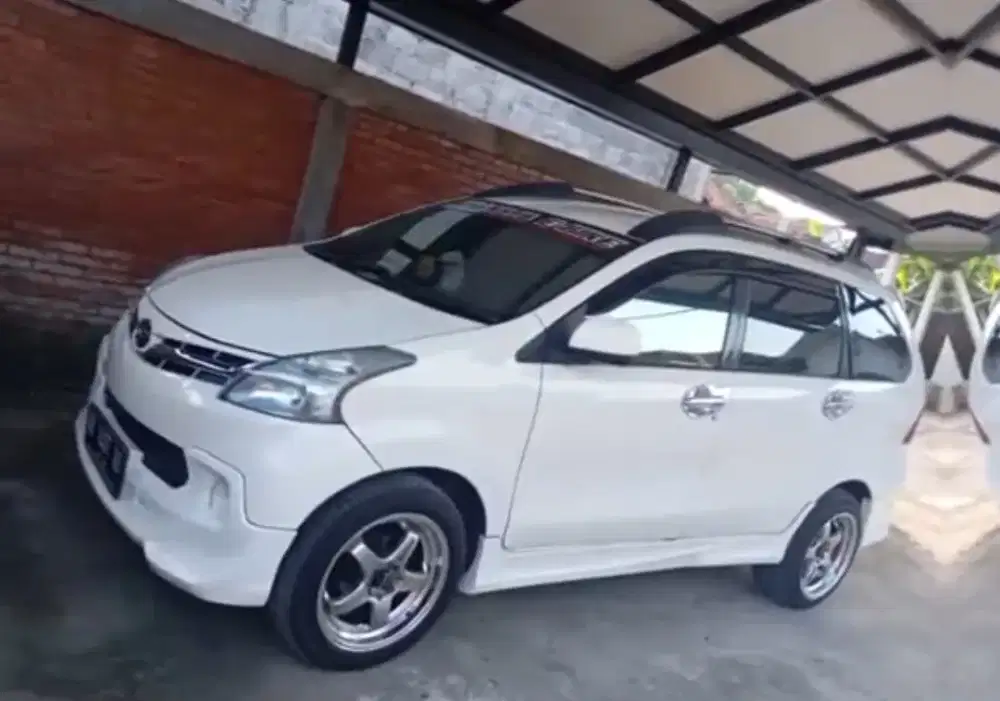 Daihatsu Xenia BU