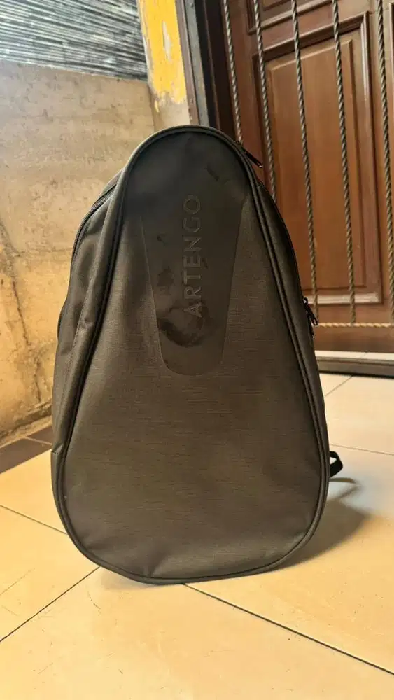 Tas Artengo Decathlon buat bawa raket