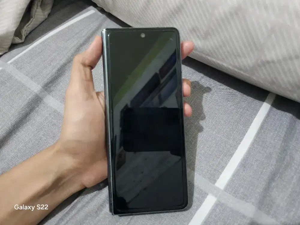 Samsung Galaxy Fold 4 12/256 sec sein