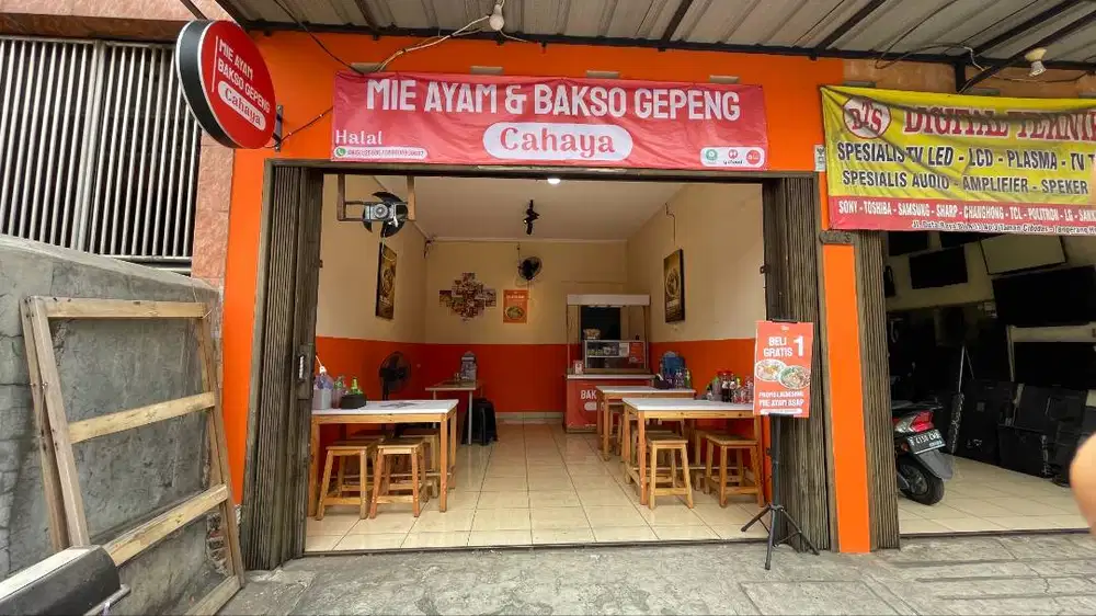 Dibutuhkan cepat karyawan wanita untuk toko bakso dan mie ayam
