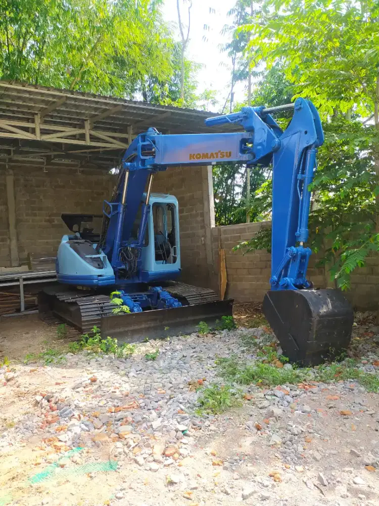 Excavator PC128 th 2004 harga 250jt NEGO!!!