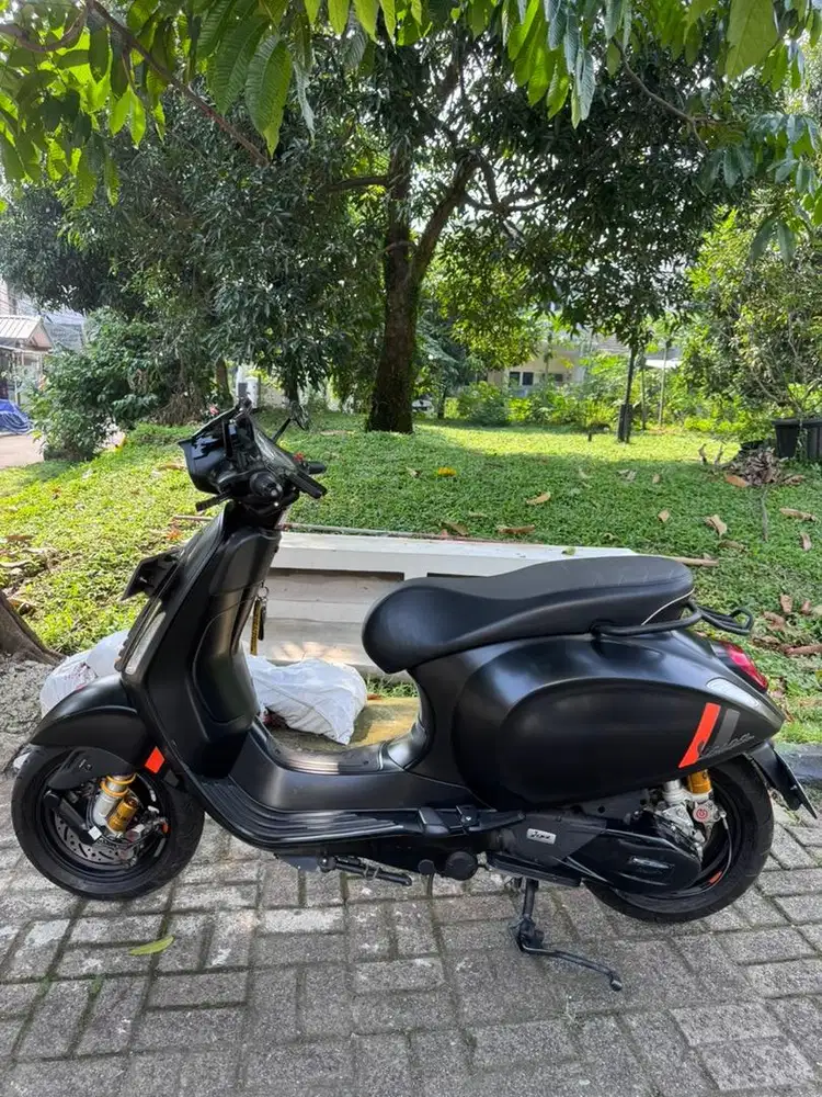 Vespa Sprint S iget 2024 SEMI SULTAN Black Convinto Matte