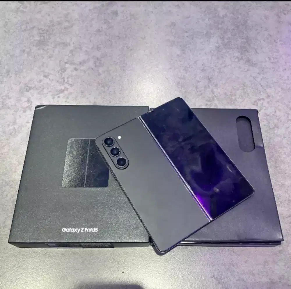 Samsung Galaxy Z Fold 5 12/256 sein