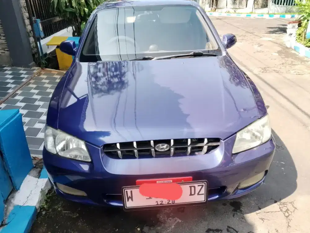 Hyundai Accent 2003 biru istimewa