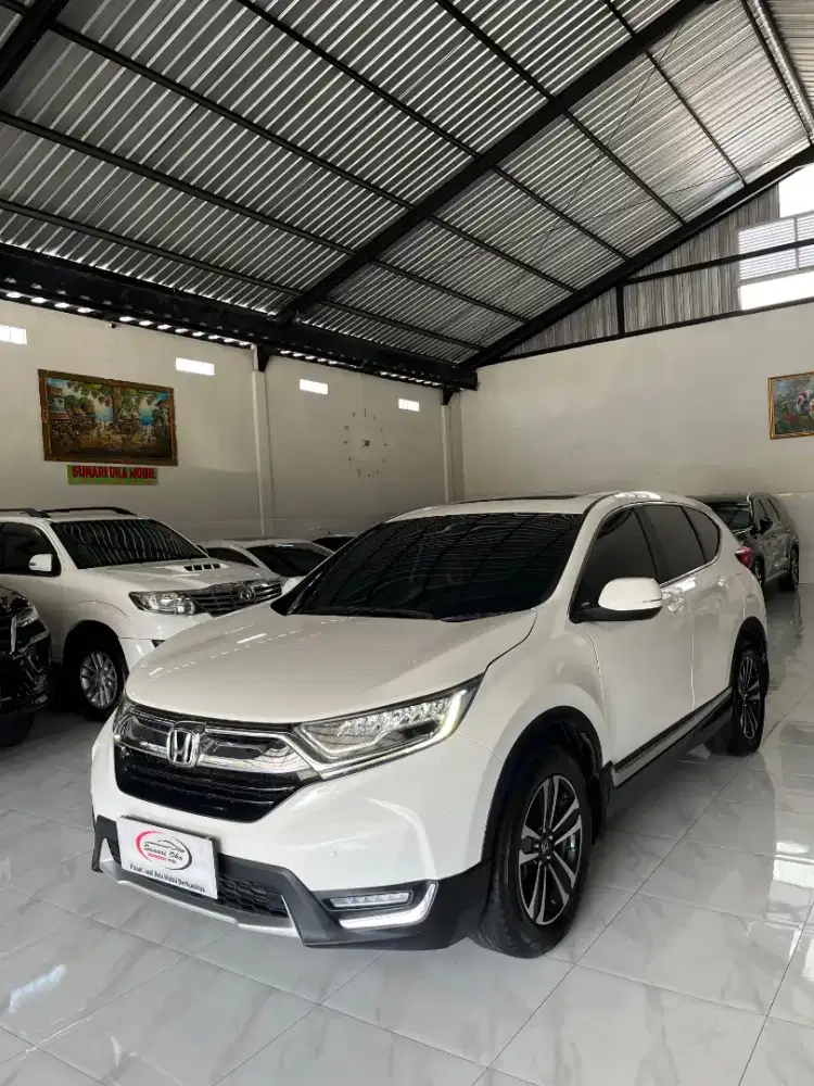 Honda CR-V Turbo Prestige 2018 low km warna favorite