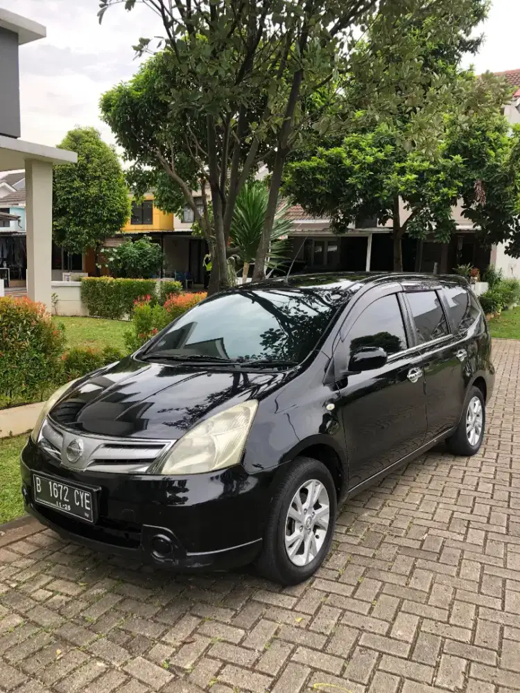 Grand livina sv 2013 metik