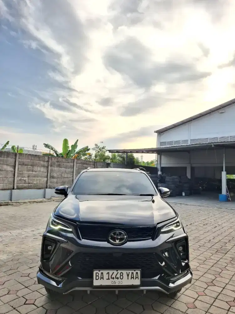 VRZ 2025 2.8 GR diesel matic. Km 7rb antik