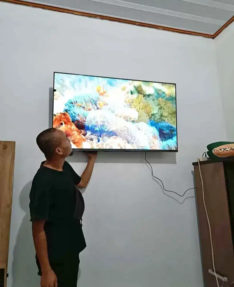 Jual breket tv/briket tv/bracket tv/braket tv gantungan tv