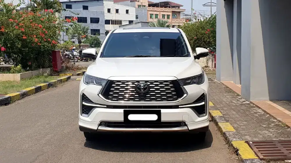 Km18rb toyota kijang innova zenix q hybrid modelista tss 2023 putih
