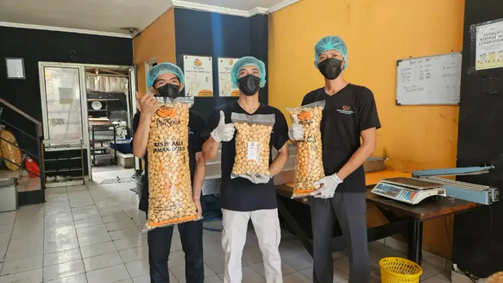 Urgently hiring operator produksi snack soes kering