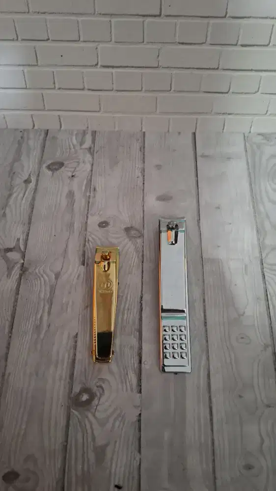 Gunting Kuku 777 Korea