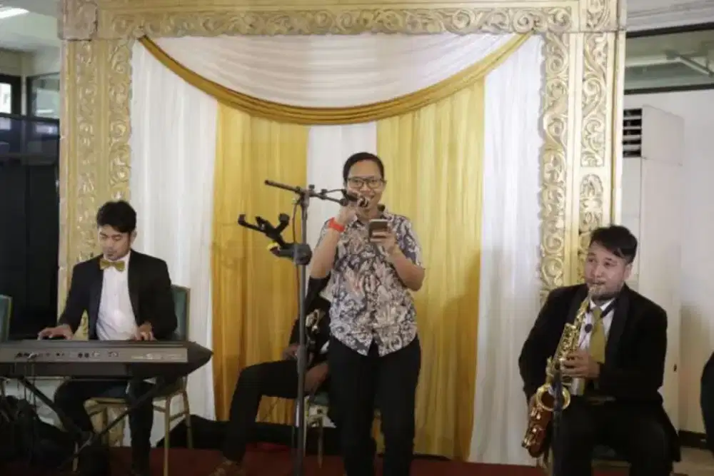 MC Ultah, sulap, dubber