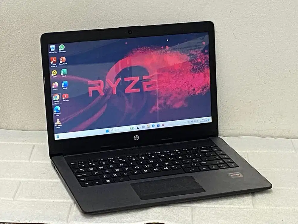 Laptop HP 14-cm0xxx/AMD Ryzen 5 2500U