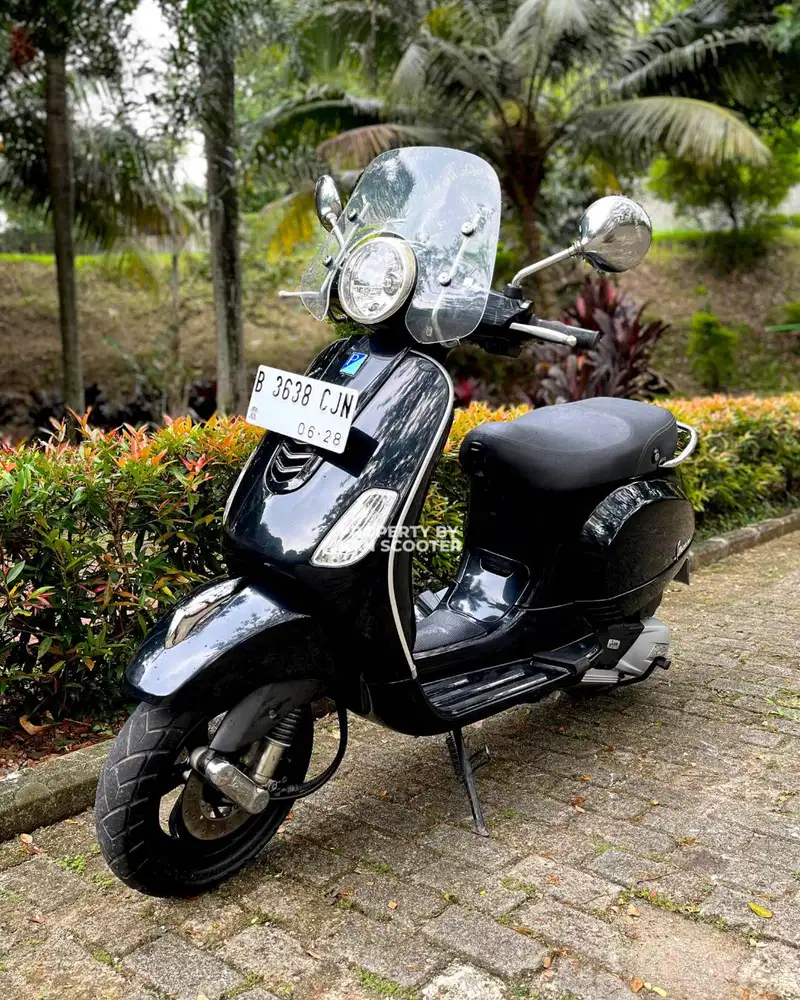 JUAL MURAH VESPA LX 125 iGET 2018 MULUS