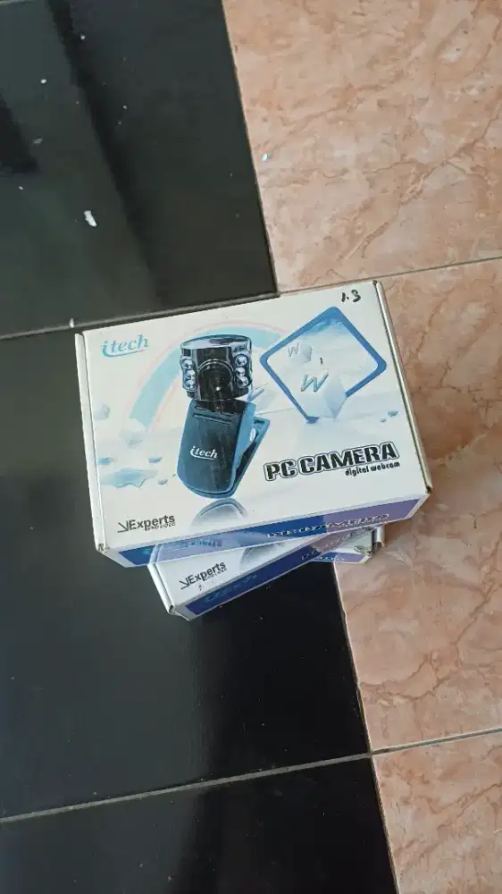 PC Camera Merk I - Tech (3 Box - 75Rb)