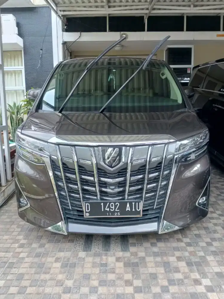 Alphard Toyota 2.5G